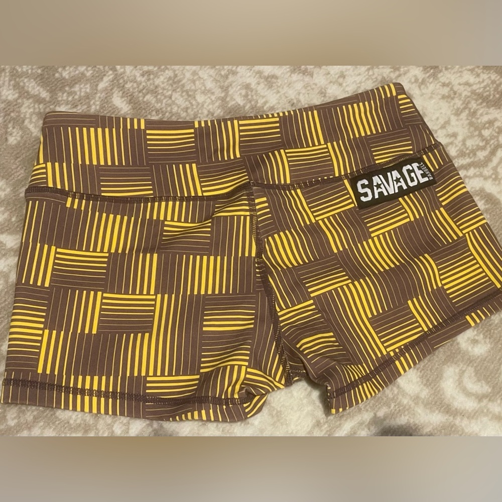 NWOT Savage Barbell booty shorts